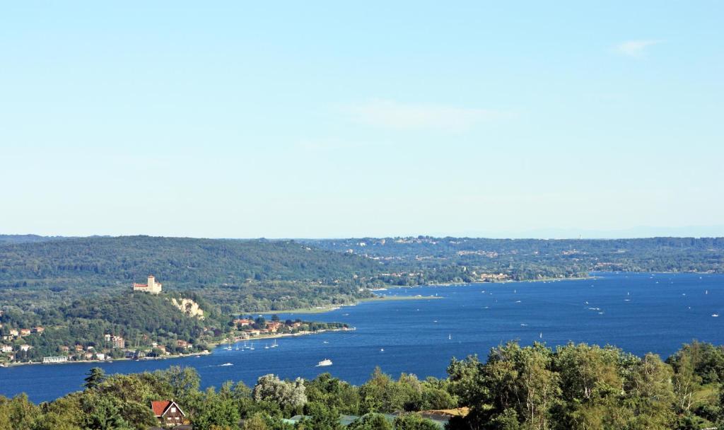 Tre Laghi Hotel Nebbiuno Екстериор снимка